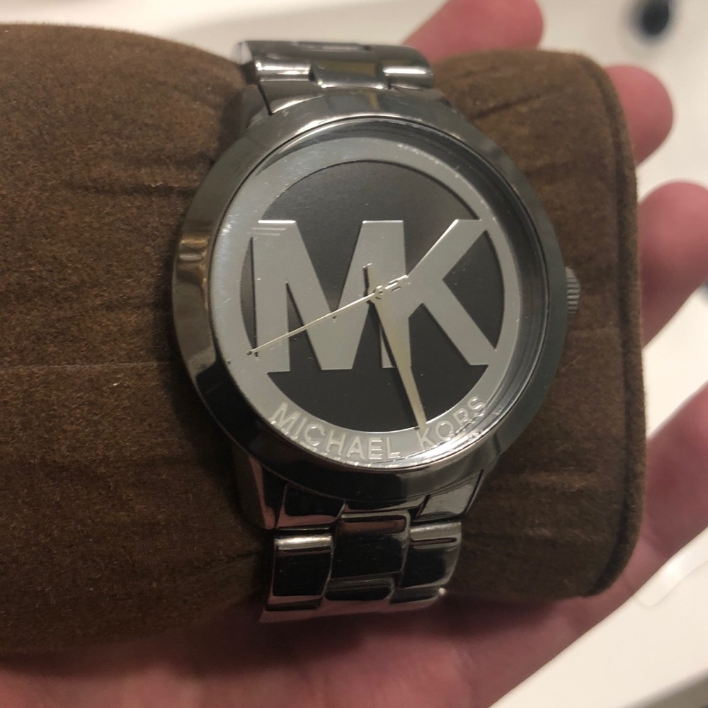 SILVER MICHAEL KORS WATCH-